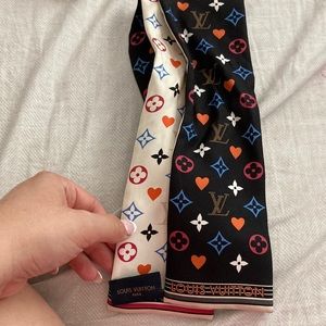 LV Game on bandeau